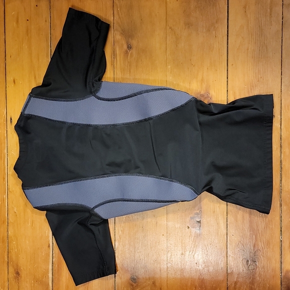 5.11  Tactical Shirt - Picture 4 of 6